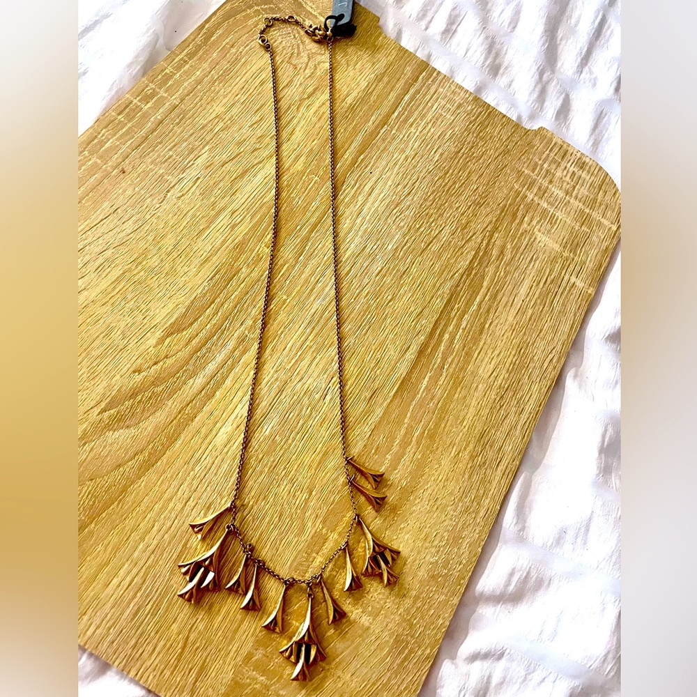 JCREW beautiful gold necklace. New w/tags.